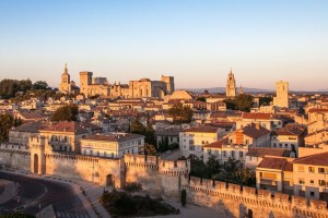 AVIGNON - CỔ TRẤN THANH BÌNH MIỀN NAM NƯỚC PHÁP