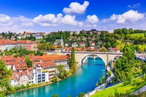 BERN - THÀNH PHỐ CỔ KÍNH VÀ THƠ MỘNG CỦA THUỴ SĨ