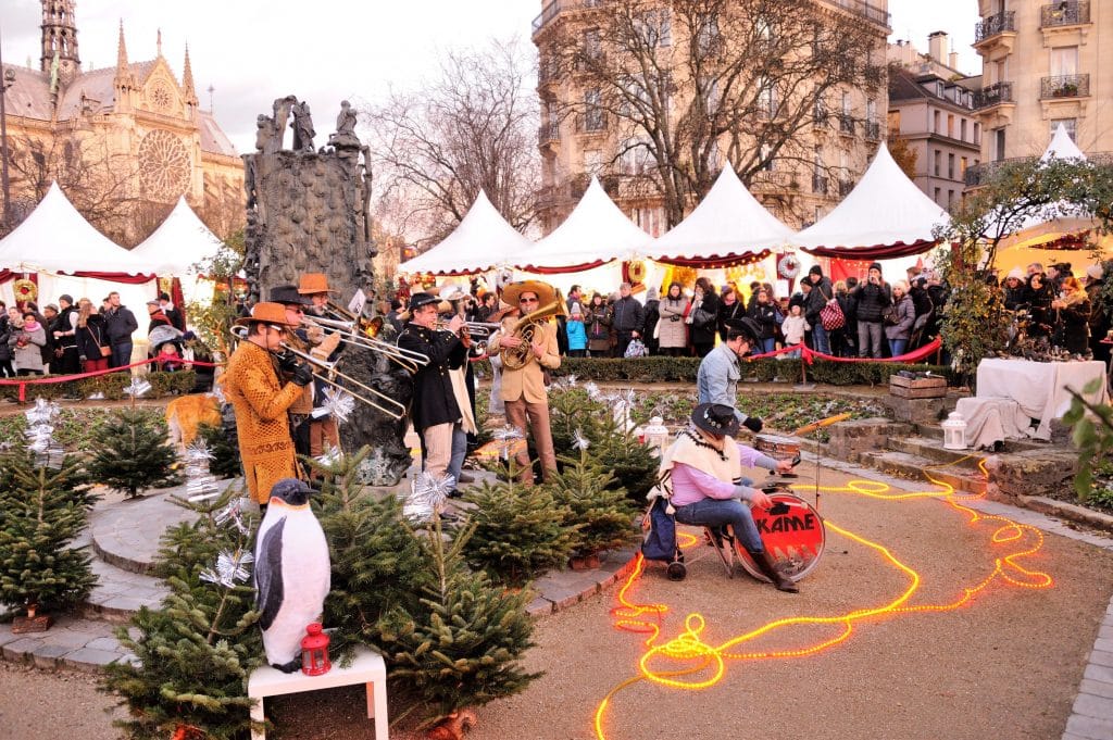 Marche de Noel Notre Dame 1 t