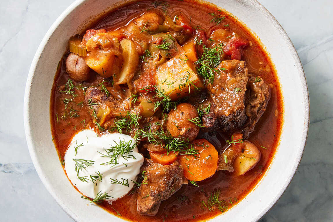 Hungary - Gulyás (súp bò hầm ớt paprika)