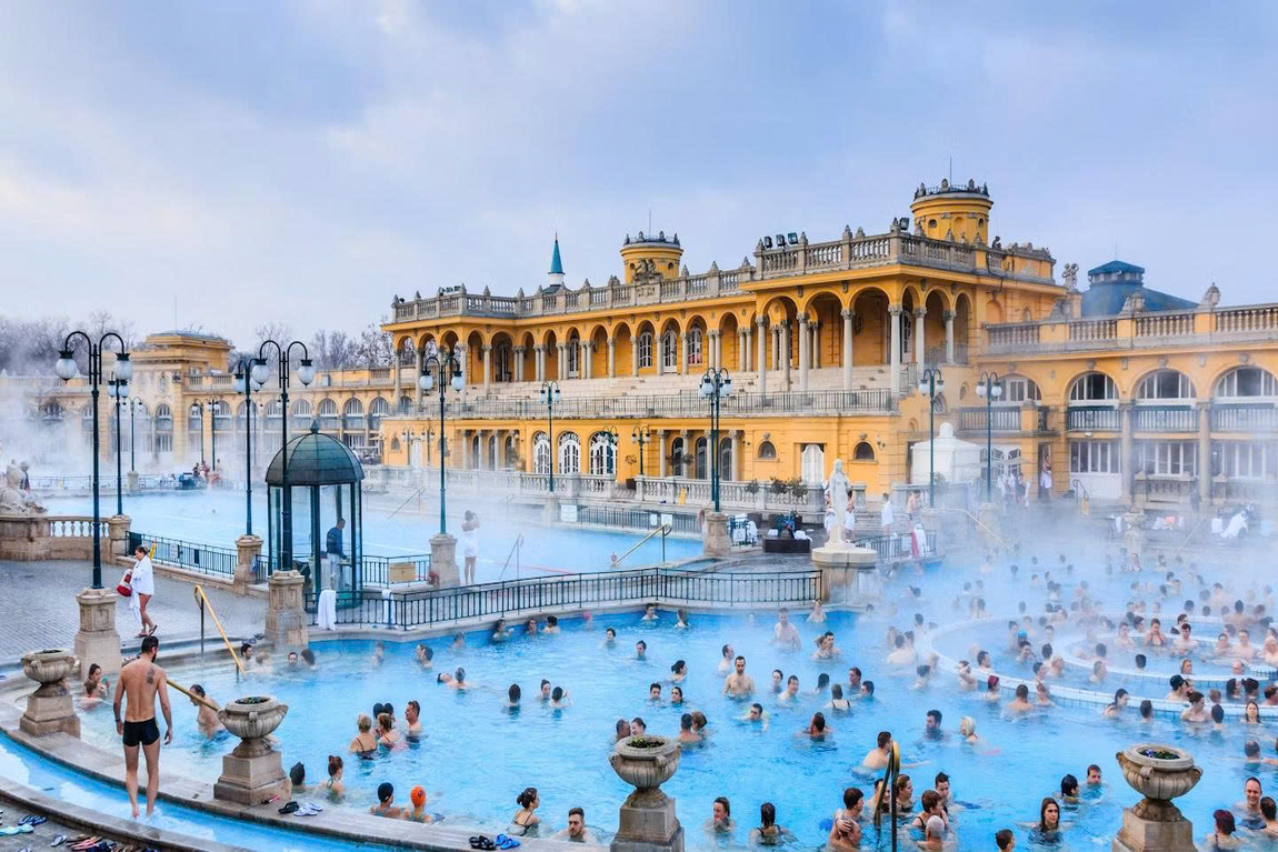 Hungary - Khu phức hợp Széchenyi Thermal Bath