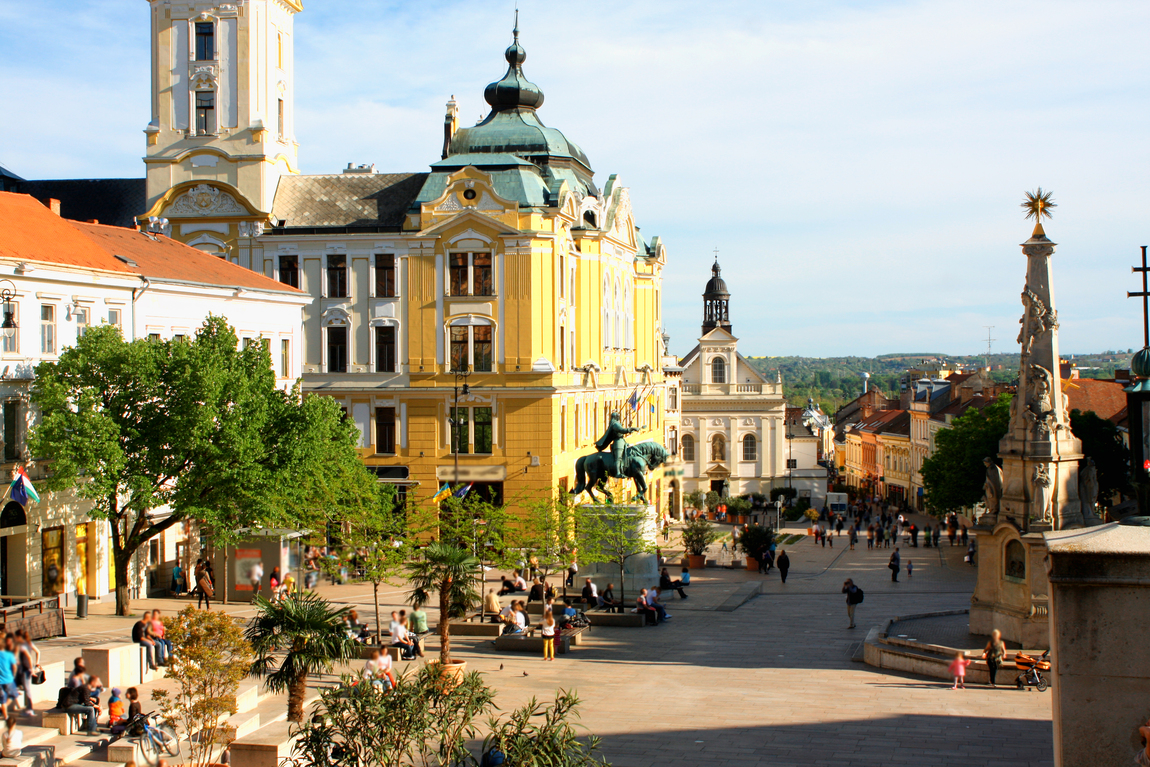 Hungary - Quảng trường Thành phố Péc