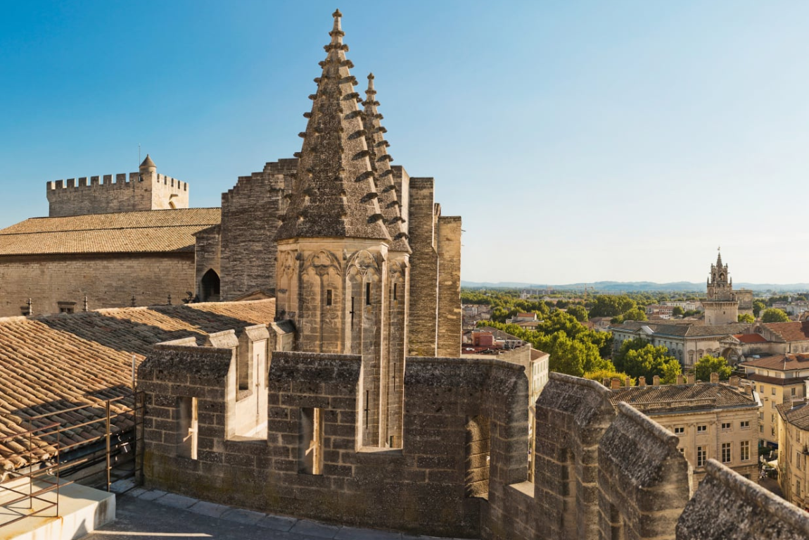 AVIGNON 4 - Cảnh quan Avignon nhìn từ ban công Cung Điện