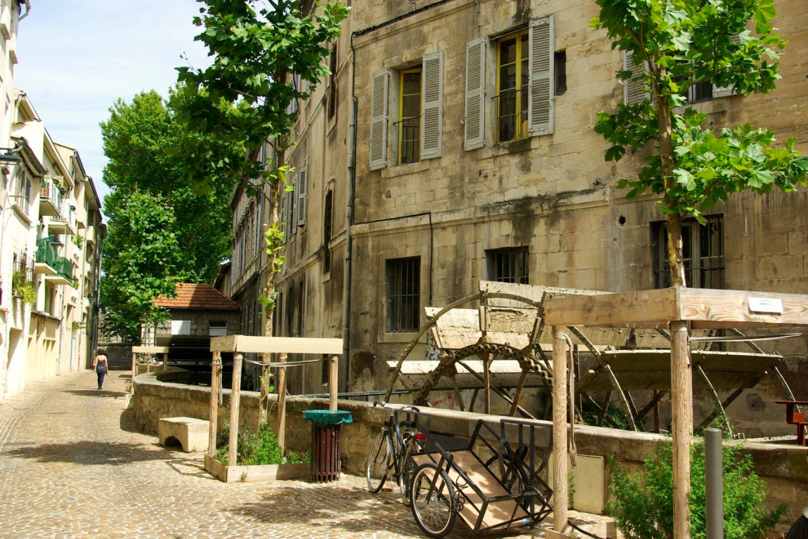 AVIGNON 7 - Phố Rue des Teinturiers “phố bánh xe nước”