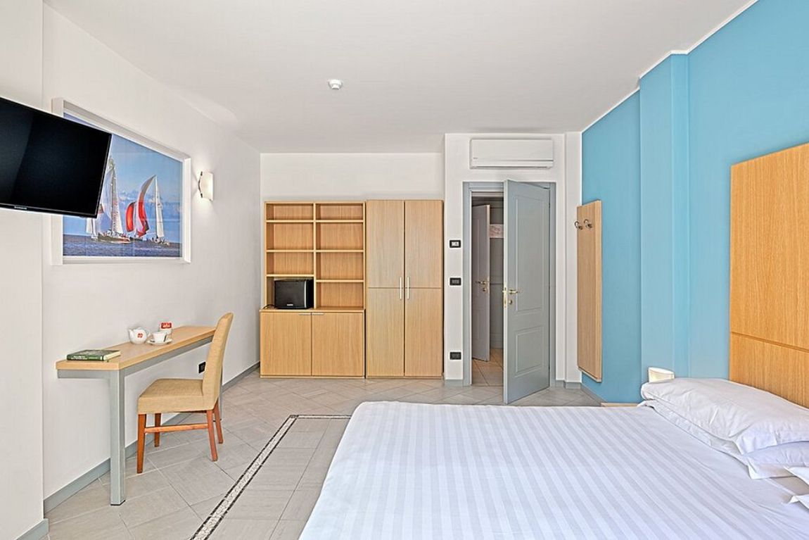 Aregai Marina Hotel & Residence (9)