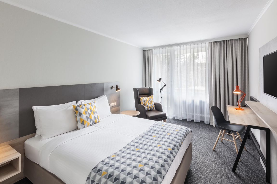 Holiday Inn Munich South (2)