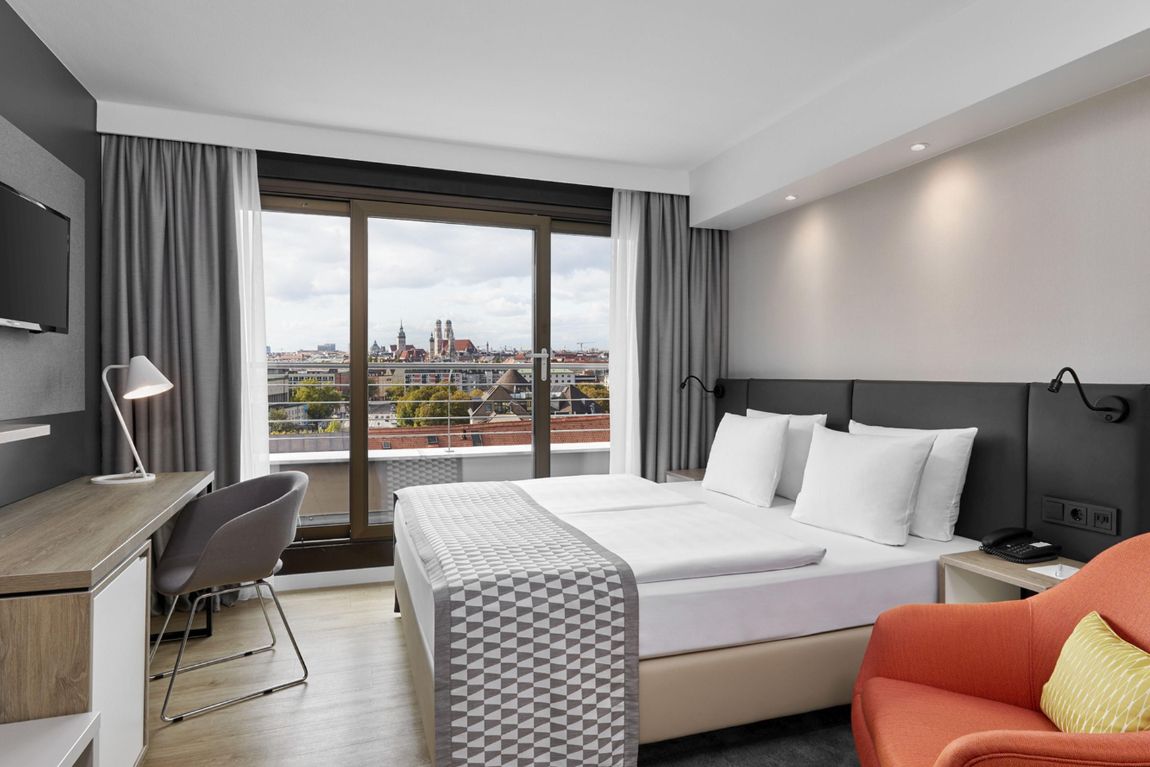 Holiday Inn Munich South (4)