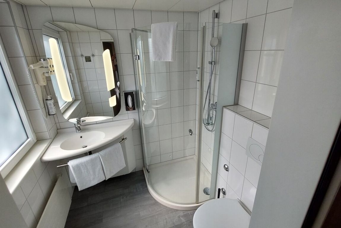 Ibis Zurich Messe Airport (7)